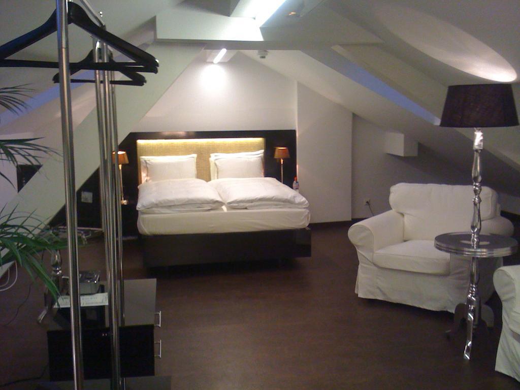 Boutique Hotel La Rinascente Locarno Bagian luar foto