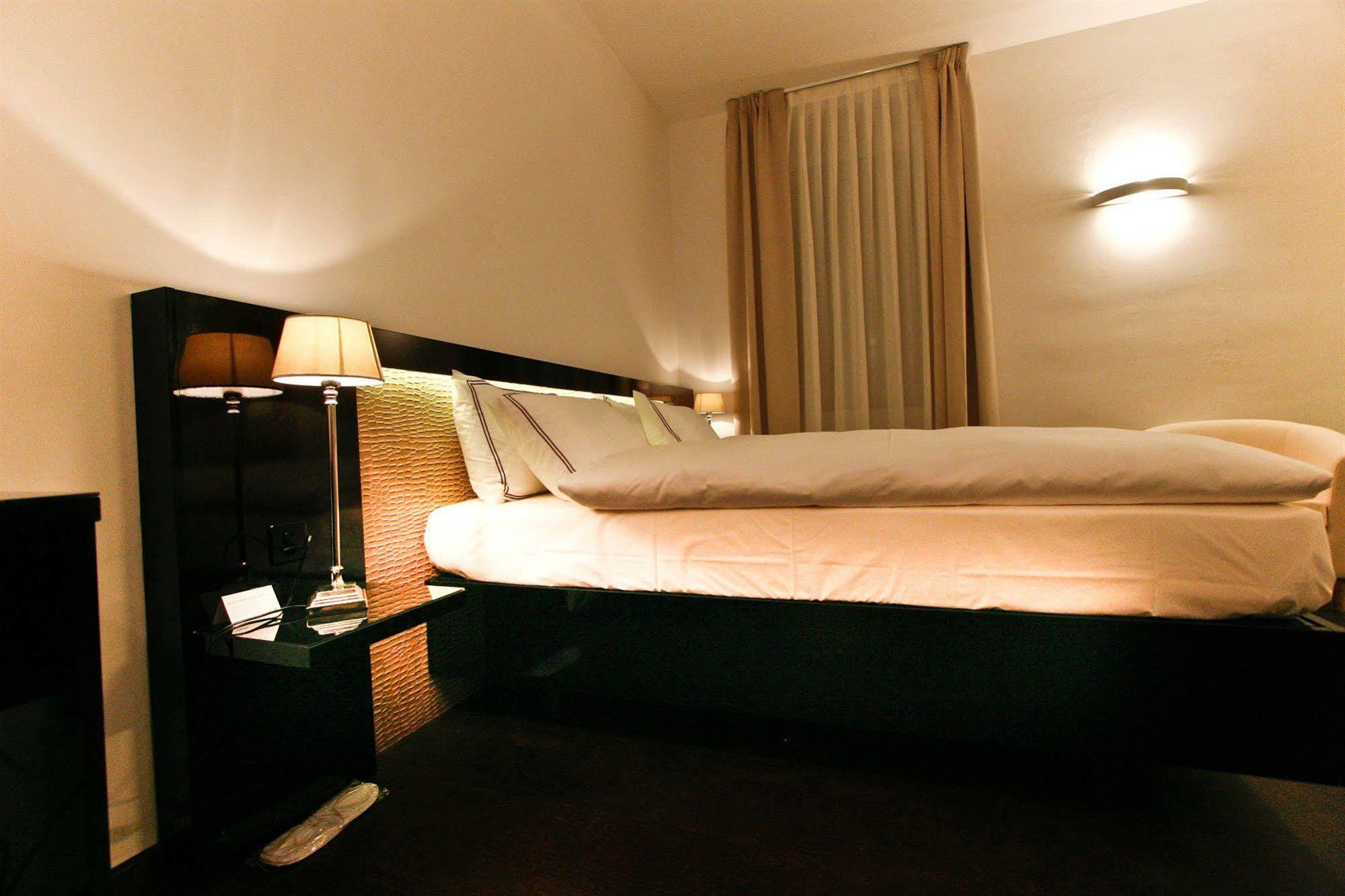 Boutique Hotel La Rinascente Locarno Bagian luar foto