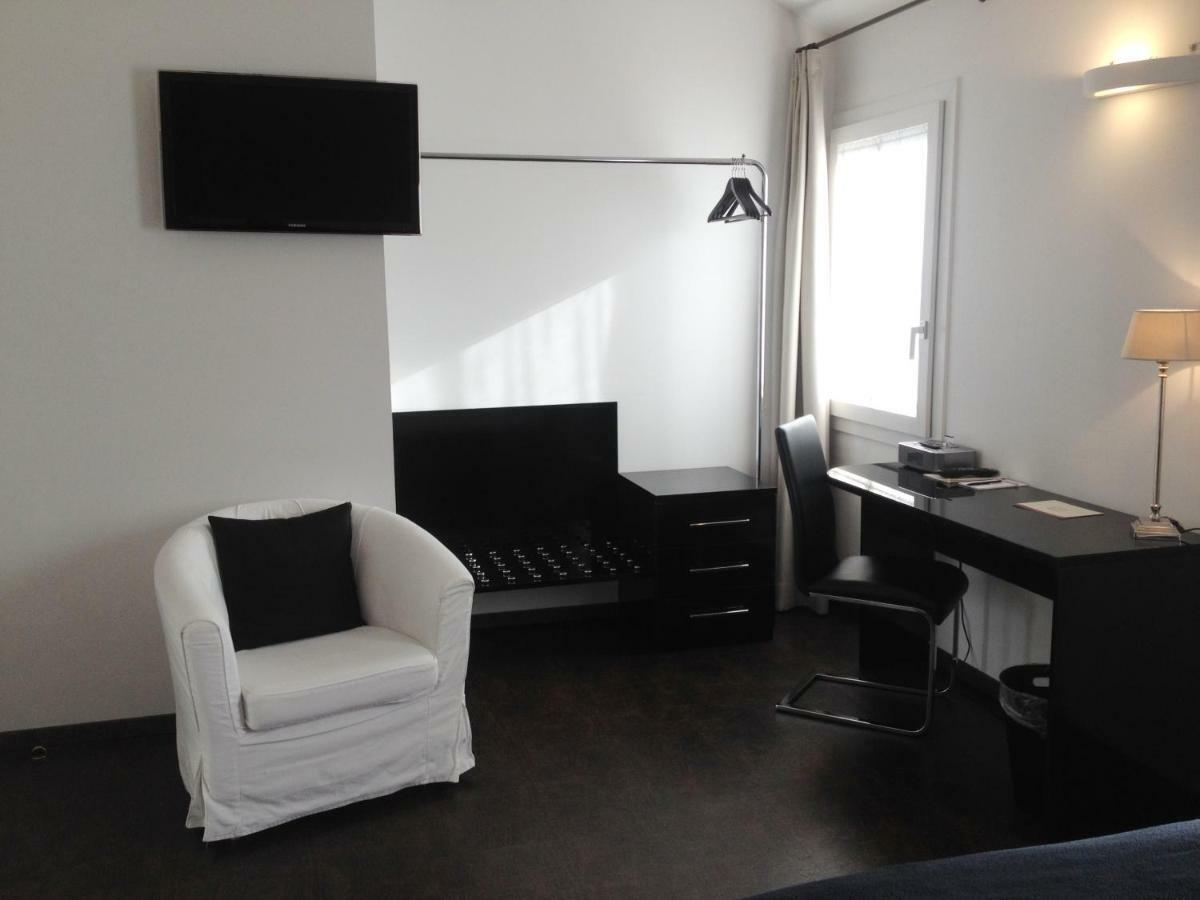 Boutique Hotel La Rinascente Locarno Bagian luar foto